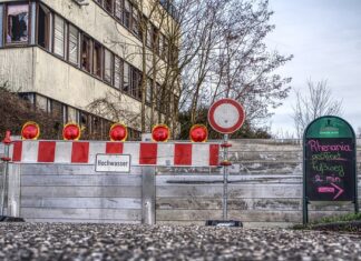 Jak sprawdzić szczelność układu wydechowego? Jak sprawdzić szczelność układu wydechowego?